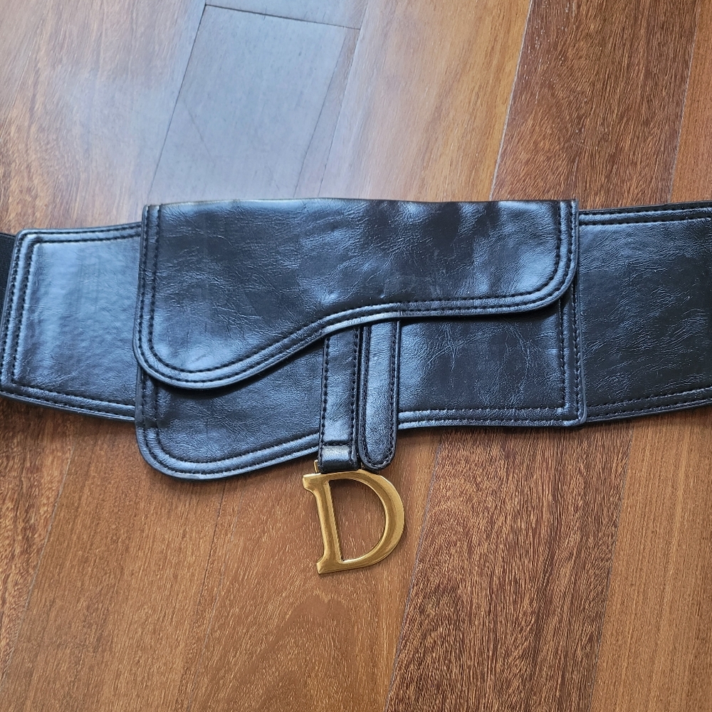 Black belt bag